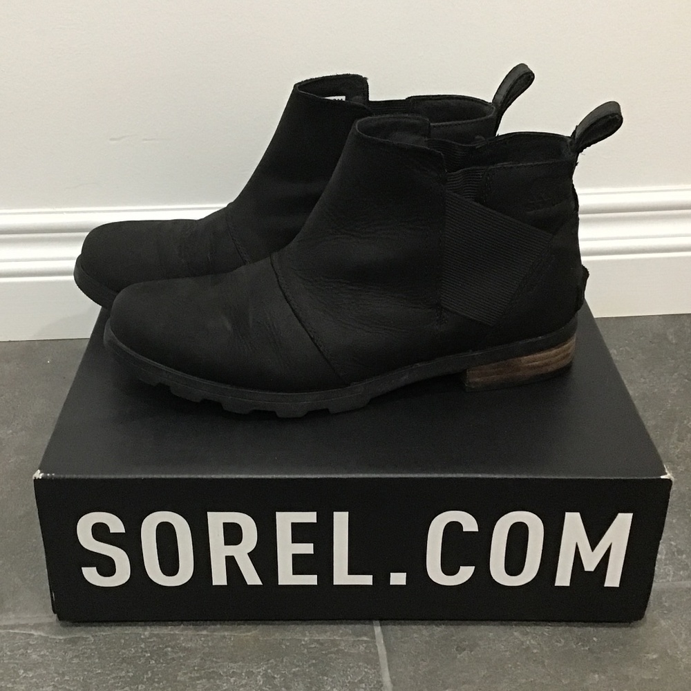 Sorel Emile Waterproof Chelsea Boots size 9.5 Wome